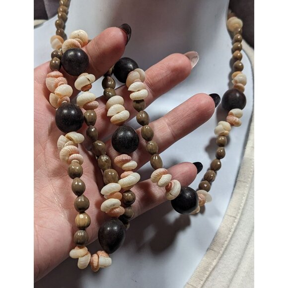 Summery Beach Themed Seed And Shell Beaded Necklace - Picture 2 of 8